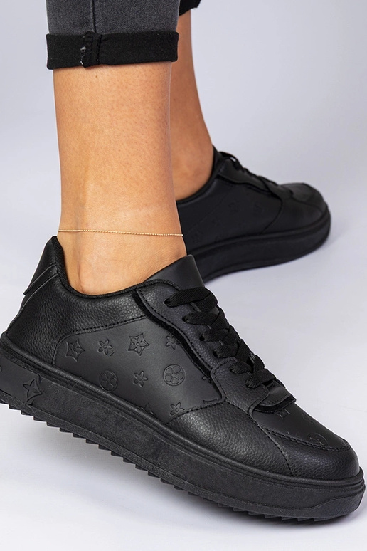 Juodi sportiniai kedai iš dirbtinės...