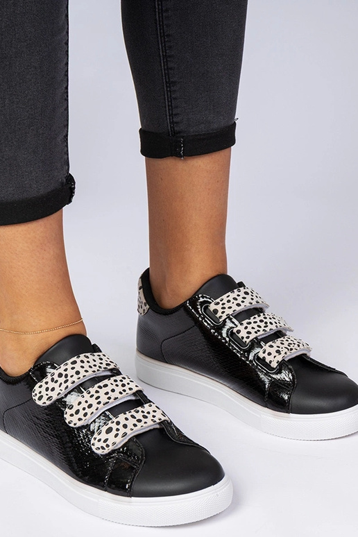 Juodi sneakeriai su gyvūnų raštu su... Juodi sneakeriai su gyvūnų raštu su...