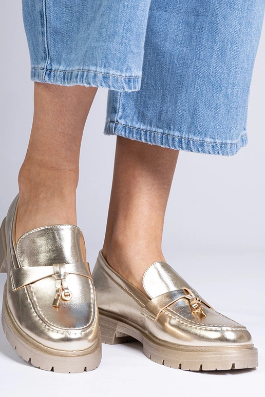 Auksiniai elegantiški mokasinai iš... Auksiniai elegantiški mokasinai iš...