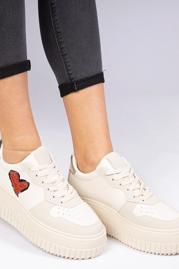 Smėliniai moteriški sneakeriai su blizgučiu širdelės Laira 2