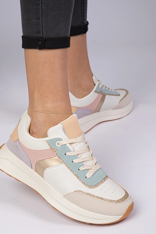 Daugiaspalviai moteriški sneakeriai... Daugiaspalviai moteriški sneakeriai...