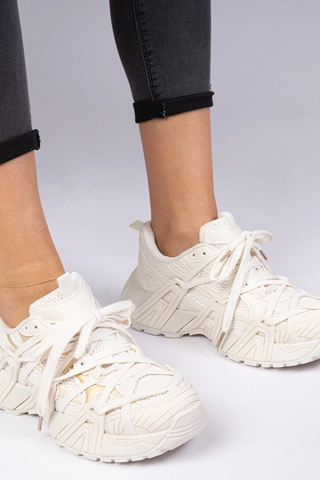 Bežinės sneakersai su masyviu padu Telda