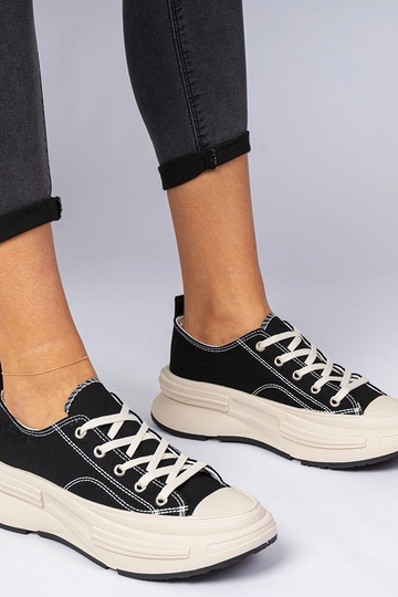 Juodos moteriškos... 2