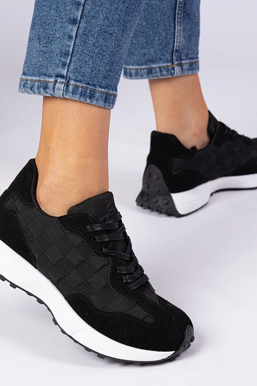 Juodi moteriški sportiniai batai Samara