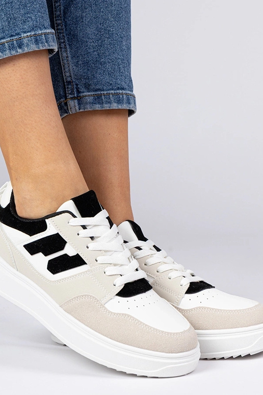 Balti juodi moteriški bateliai Lavria