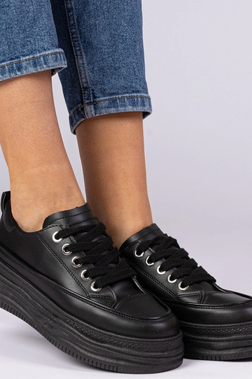 Juodos moteriškos sportinės... 2