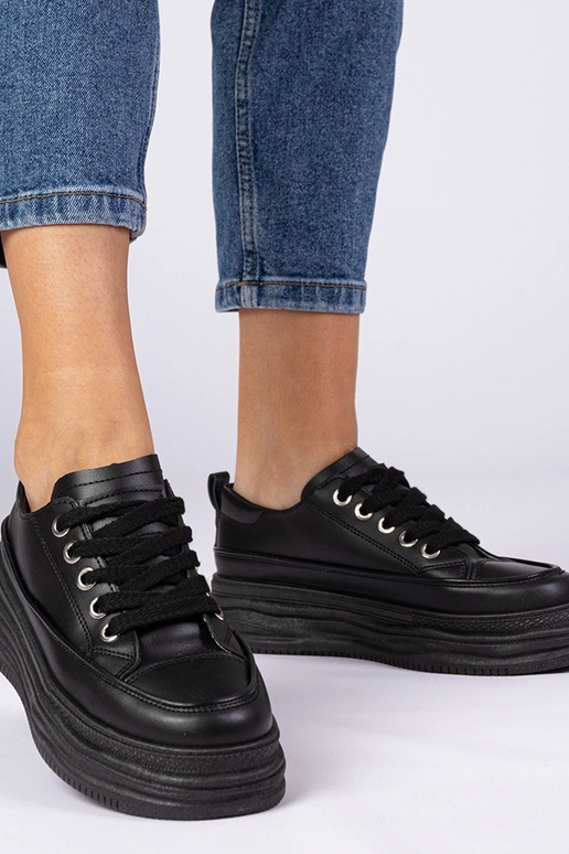 Juodos moteriškos sportinės bateliai... Juodos moteriškos sportinės bateliai...