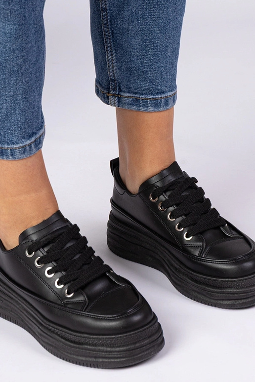 Juodos moteriškos sportinės bateliai... Juodos moteriškos sportinės bateliai...