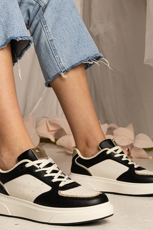 Juodi moteriški sneakeriai su...