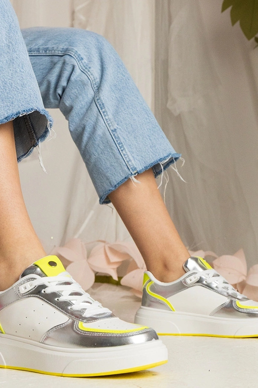 Sidabriniai moteriški sneakeriai su...