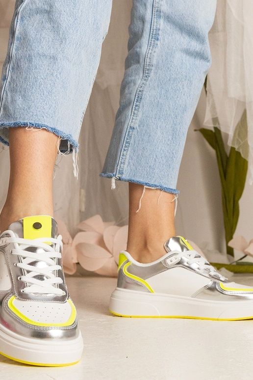 Sidabriniai moteriški sneakeriai su...