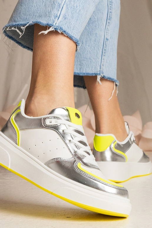 Sidabriniai moteriški sneakeriai su...