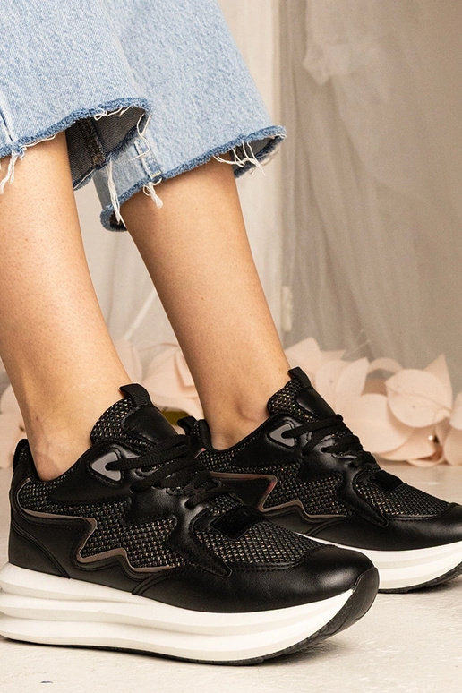 Juodi sneakeriai su holografiniu...