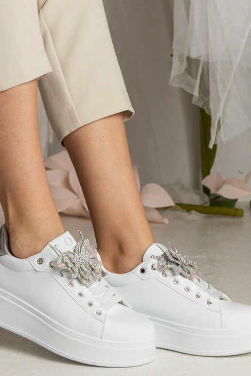 Bespalviai sidabriniai sportiniai...