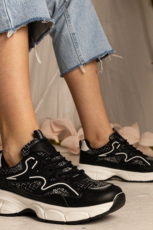 Moteriški juodi sportiniai bateliai...