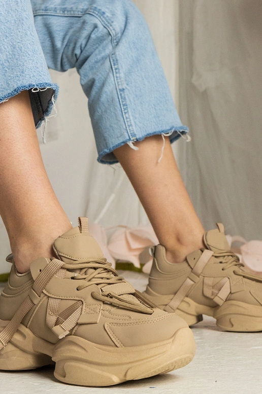 Moteriški rudi masyvūs sportiniai...