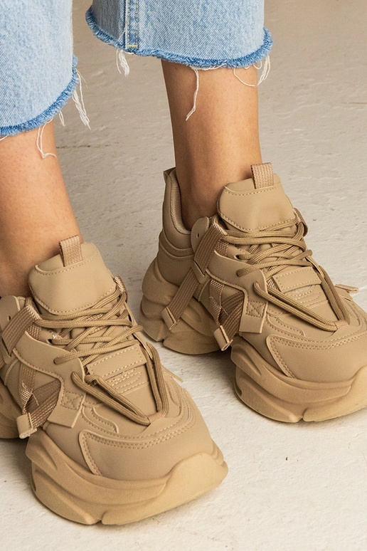 Moteriški rudi masyvūs sportiniai...