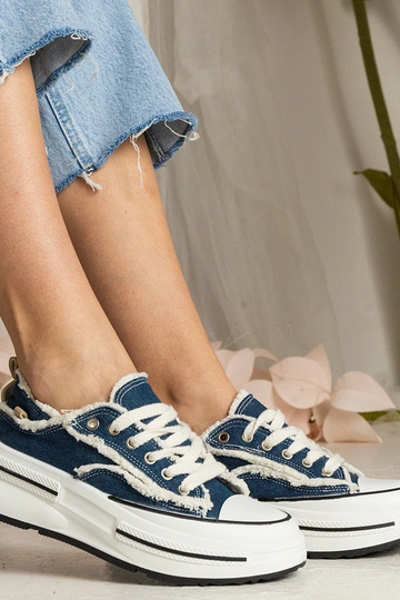 Moteriški mėlyni... 2