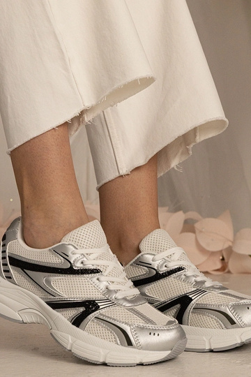 Moteriški sidabriniai... 2