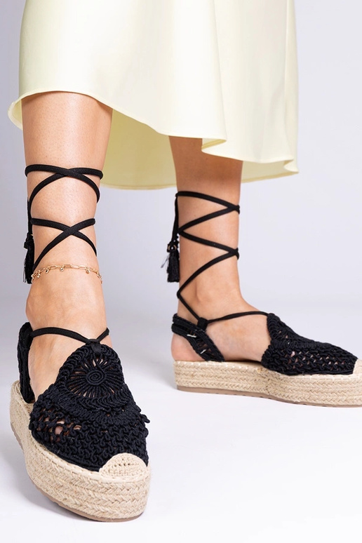 Juodos pintos espadrilių tipo... Juodos pintos espadrilių tipo...
