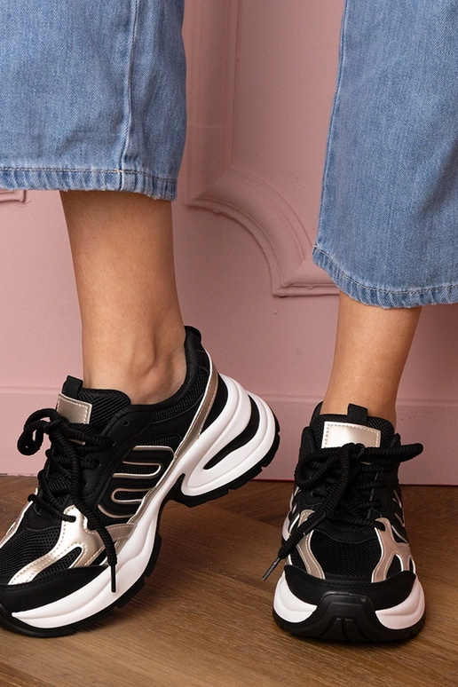 Juodi moteriški sportbačiai ant... Juodi moteriški sportbačiai ant...