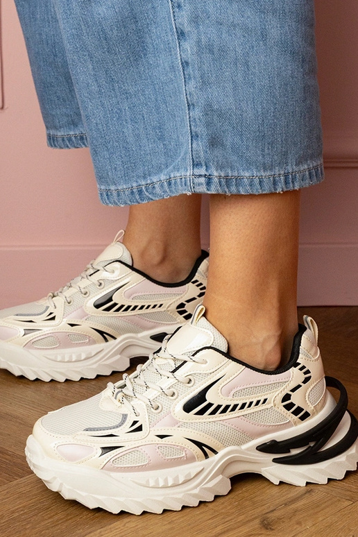 Smėlio spalvos moteriški sportbačiai... Smėlio spalvos moteriški sportbačiai...