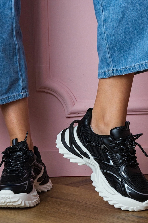 Juodi moteriški sportbačiai ant... Juodi moteriški sportbačiai ant...