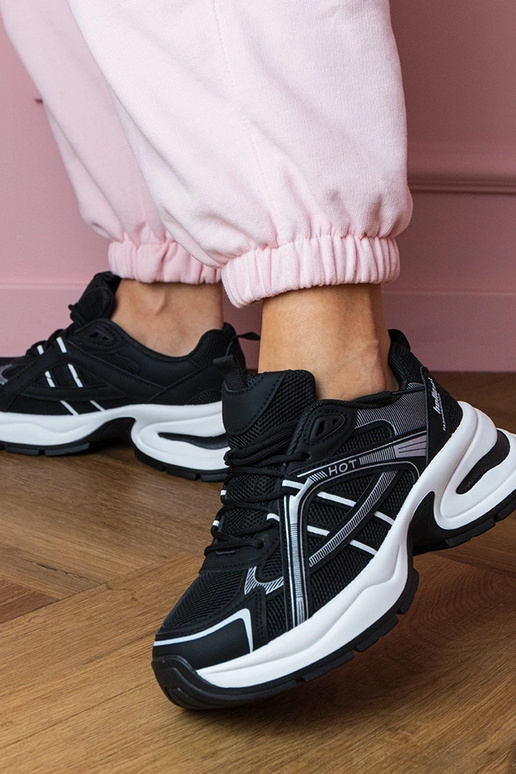 Juodi moteriški sportbačiai ant... Juodi moteriški sportbačiai ant...