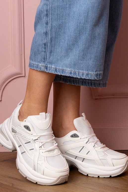 Balti moteriški sportbačiai ant... Balti moteriški sportbačiai ant...