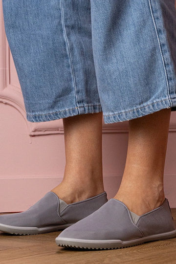 Pilkos moteriškos...