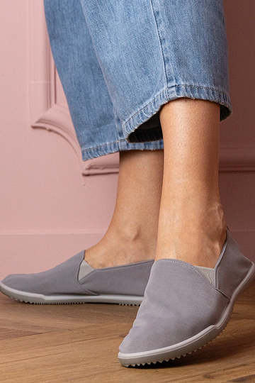 Pilkos moteriškos... 2