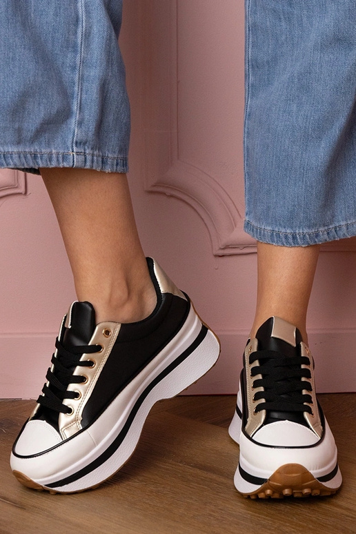 Juodi moteriški sportbačiai ant... Juodi moteriški sportbačiai ant...