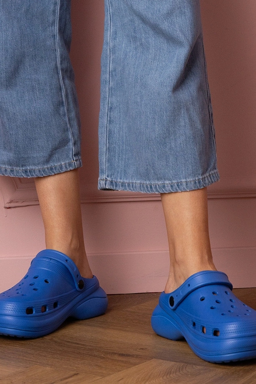 Mėlynos moteriškos uždaros šlepetės...