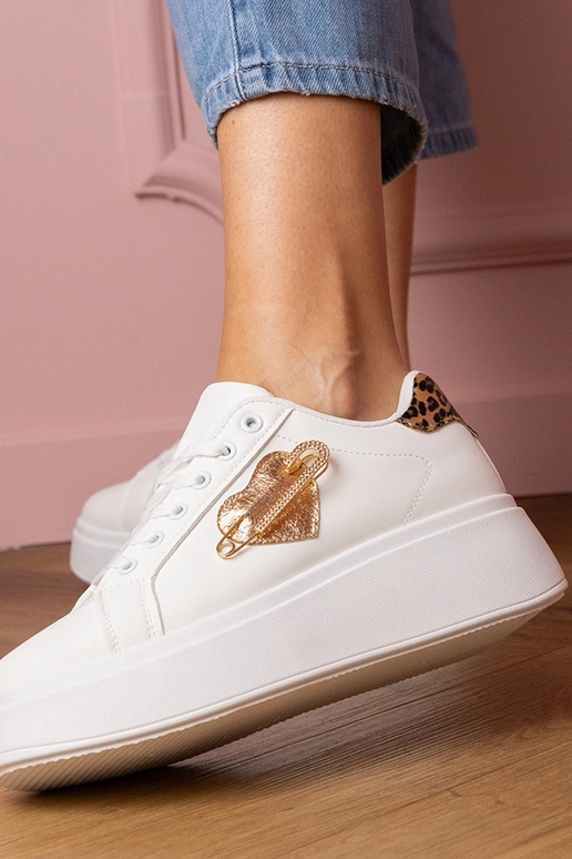 Balti moteriški sportbačiai su... Balti moteriški sportbačiai su...