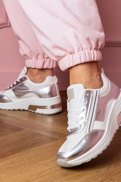 Balti moteriški sportbačiai su... Balti moteriški sportbačiai su...