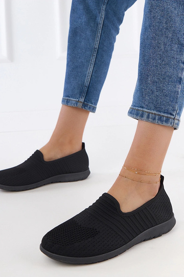 Juodos moteriškos sportinės...