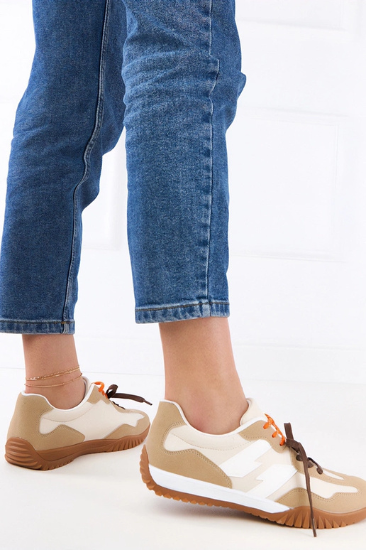 Balti sportiniai bateliai su...