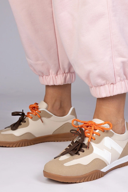 Balti sportiniai bateliai su...