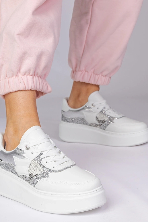 Juodi sportiniai bateliai su...