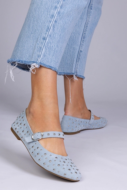 Smėlio spalvos balerinos su kniedėmis...