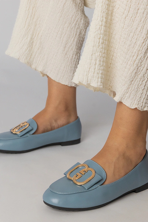 Balti moteriški mokasinai su auksiniu...