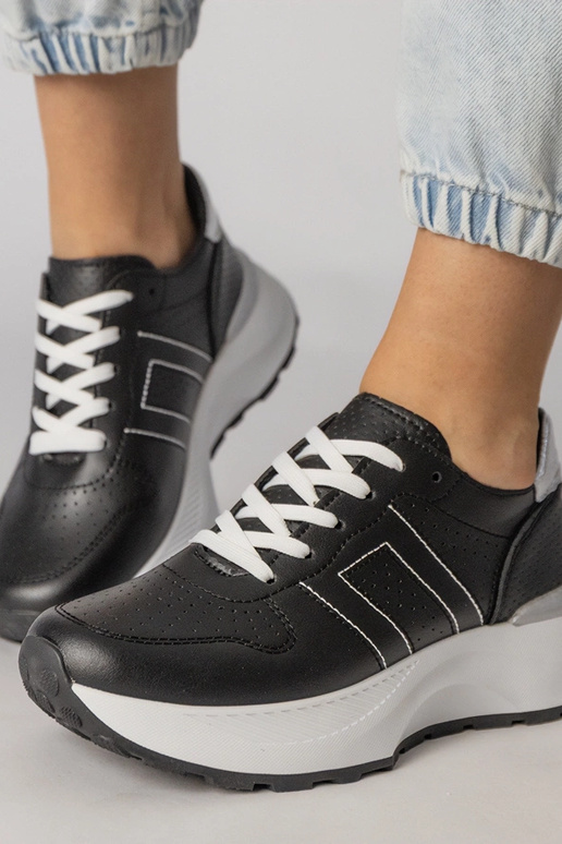 Smėlio spalvos sportiniai bateliai su...