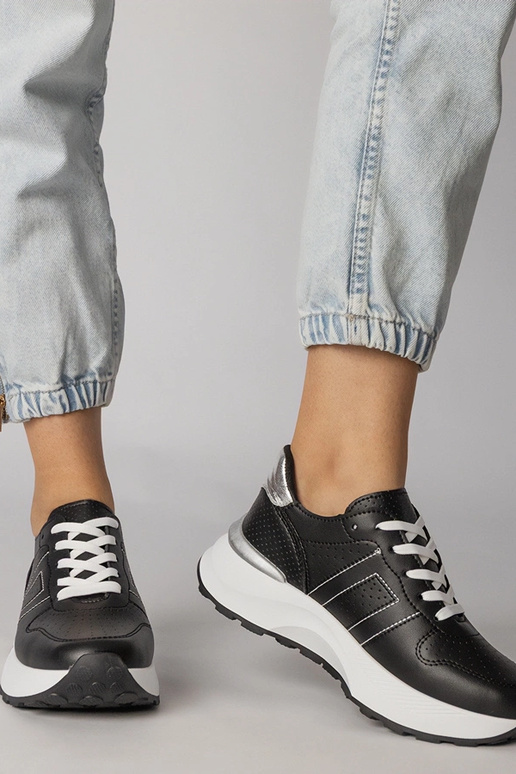 Smėlio spalvos sportiniai bateliai su...