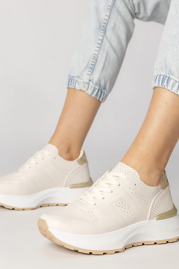 Balti sportiniai bateliai... 2