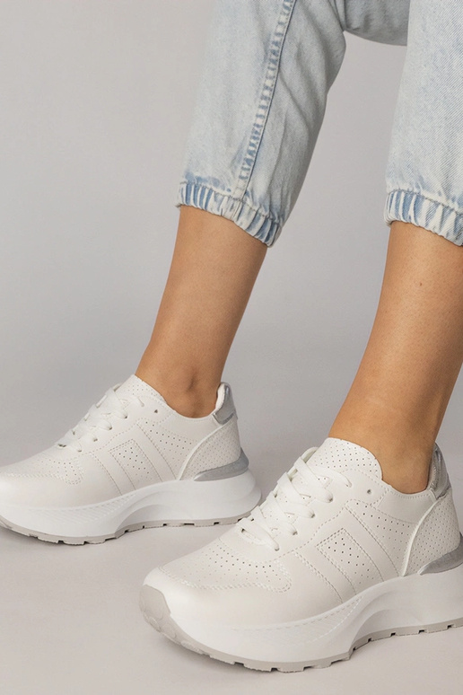 Smėlio spalvos sportiniai bateliai su...