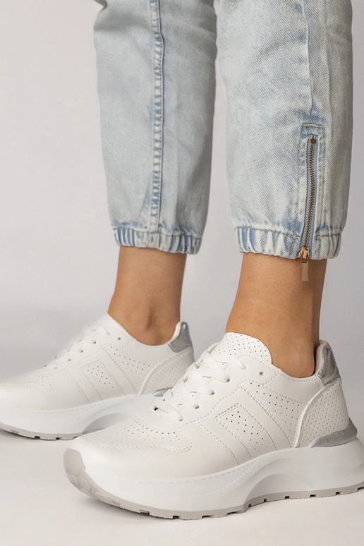 Smėlio spalvos sportiniai bateliai su...