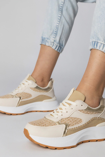 Juodi sportiniai bateliai...