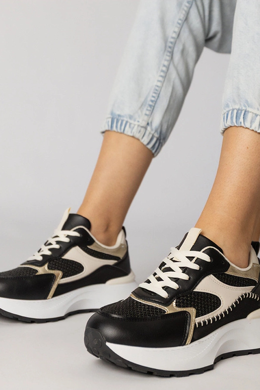 Juodi sportiniai bateliai su...