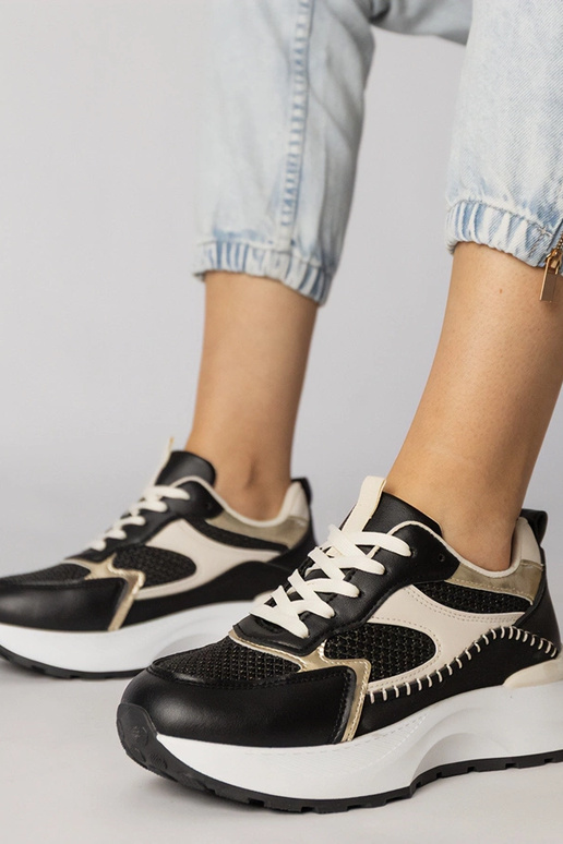 Juodi sportiniai bateliai su...