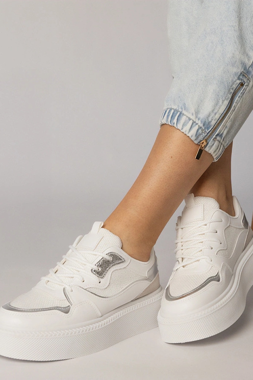 Smėlio spalvos sportiniai bateliai su...